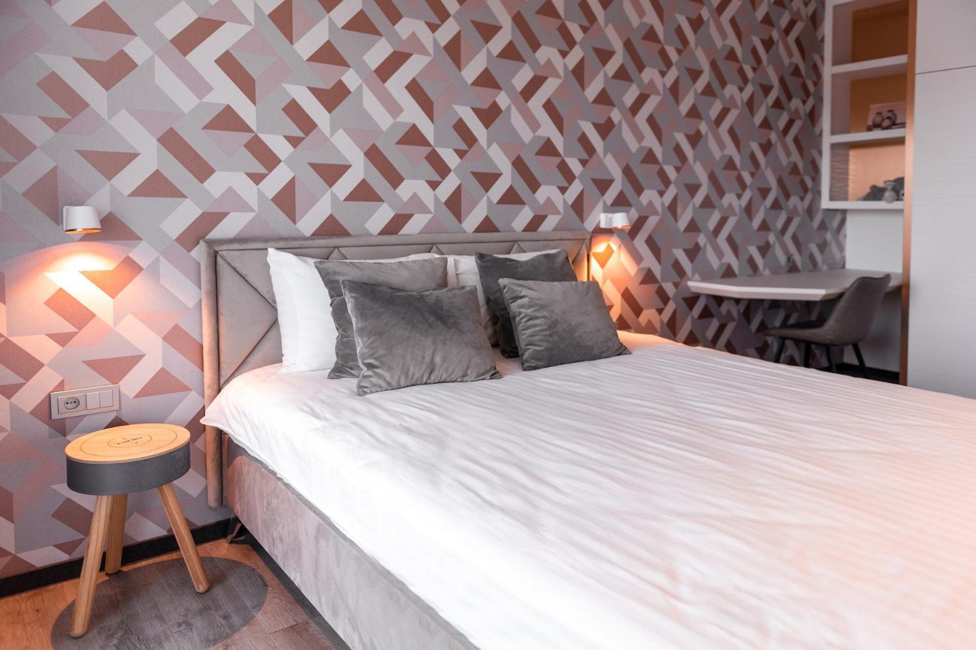 Bright Kaunas Apartment With Castle View Bagian luar foto