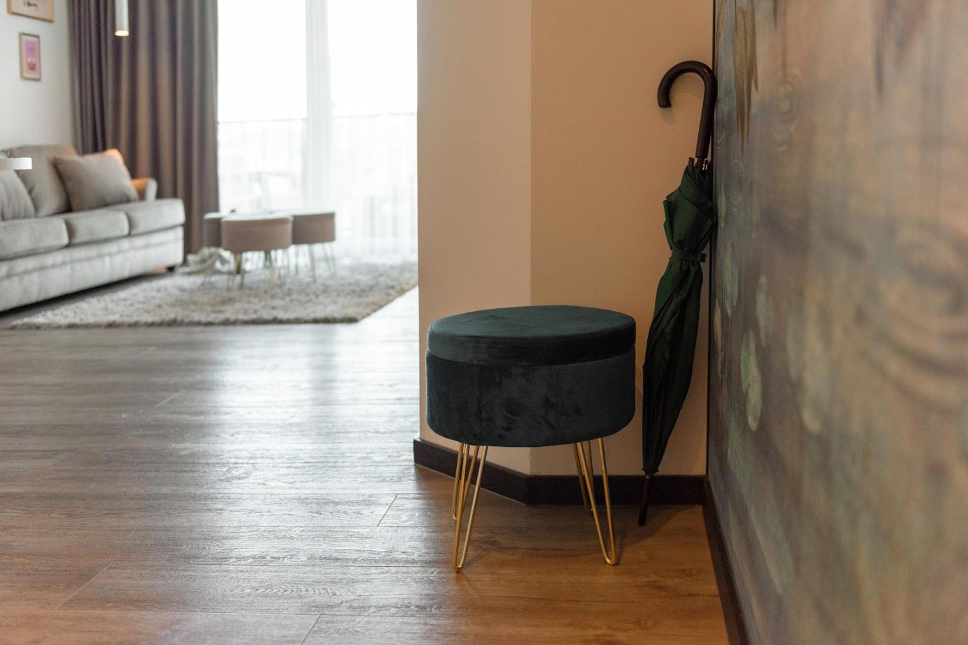 Bright Kaunas Apartment With Castle View Bagian luar foto