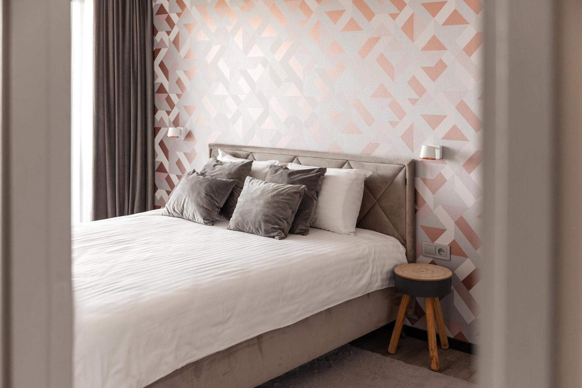 Bright Kaunas Apartment With Castle View Bagian luar foto