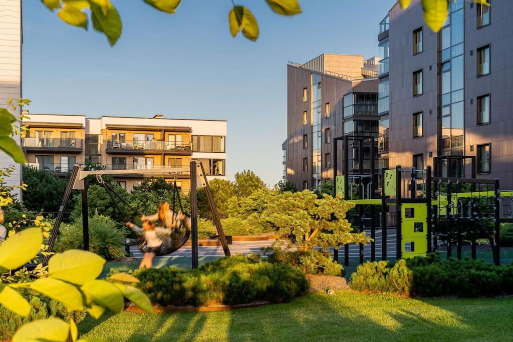 Bright Kaunas Apartment With Castle View Bagian luar foto